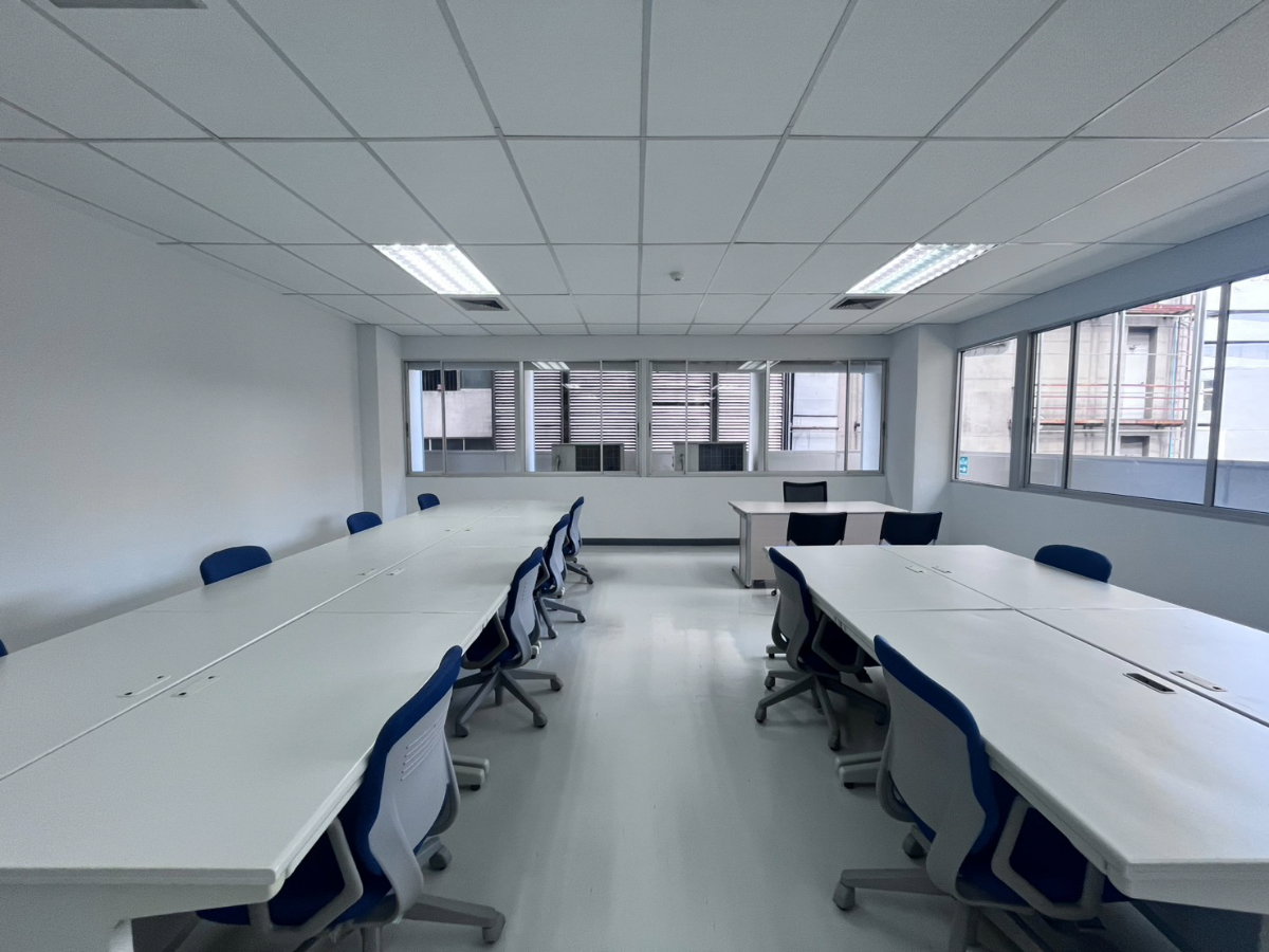 picture ðĒ YADA BUILDING READY-TO-MOVE-IN OFFICES Starting from only THB 70,000/month* - 5/8