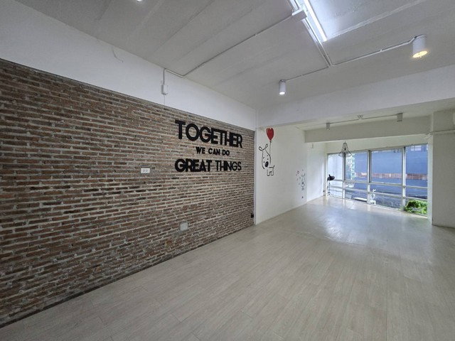 picture FOR RENT COMMERCIAL BUILDING PROPERTY 40000 BAHT per MONTH - 7/26