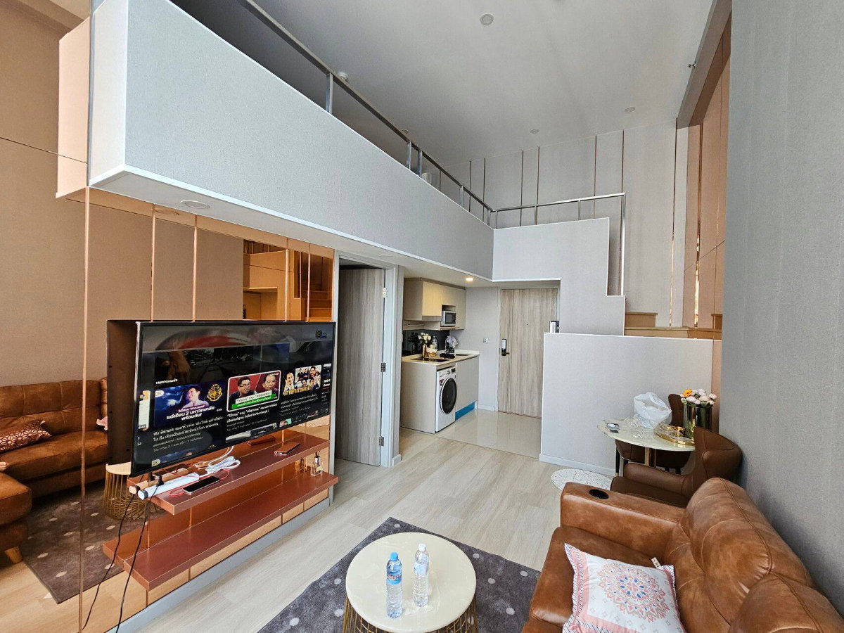 รูป Knightsbridge Prime Sathorn【𝐒𝐄𝐋𝐋 & 𝐑𝐄𝐍𝐓】🔥ห้องดีไซน์หรูสไตล์ Urban Prestige🔥 ติดต่อไลน์ไอดี: @hacondo - รูปที่ 3/10