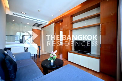 ขายคอนโด : คอนโด ดิ แอดเดรส สุขุมวิท 28 ใกล้ BTS สถานีพร้อมพงษ์ คอนโดทำเลเด่น ราคาน่าคบ