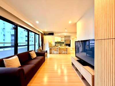 คอนโดให้เช่า : Spacious 2 Bedroom Apartment For Rent in Asoke Area - BR21432AP