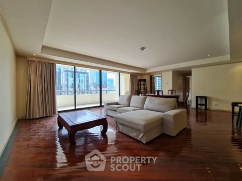 2-BR Condo at Somkid Gardens Condominium near BTS Chit Lom (ID 932774)