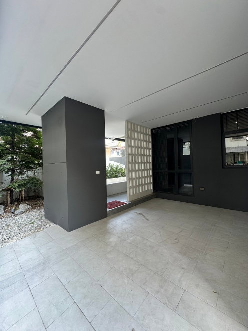 รูป 🏡✨ ขายบ้านหรู ใจกลางห้วยขวาง | ซอยประชาสงเคราะห์ 27 📍 ทำเลศักยภาพ ใกล้ MRT ห้วยขวาง และพระราม 9 - รูปที่ 15/17