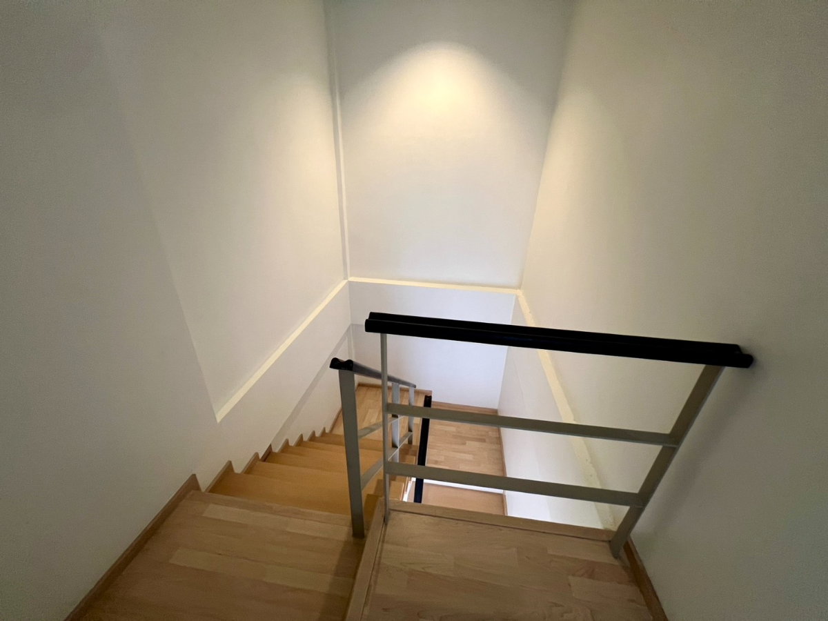 picture Corner Unit Townhome for Sale at Noble Cube Pattanakarn – Huge Space, Just 5 Mins to Thonglor! - 19/23