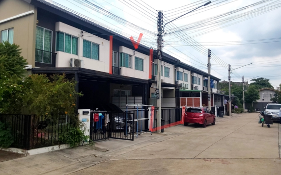 picture TOWN HOUSE 17.8 Sq.w. Muang Pathum Thani Pathumthani for 2.2M - 4/6