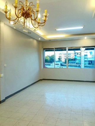 รูป BTSสะพานควาย 909ม. 34ตรว. ลดราคา40% โฮมออฟฟิศ 4.5ชั้น และโกดัง 304ตร.ม. ตลาดสดห้วยขวาง ทำเลรัชดา อินทามระ7-14 สุทธิสาร - รูปที่ 3/8