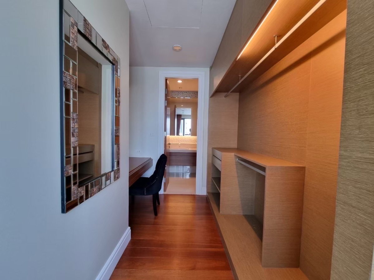 picture Bright Sukhumvit 24 | Rare type ðĨ Best Deal ð Near BTS Phromphong #2026060814768 - 12/18