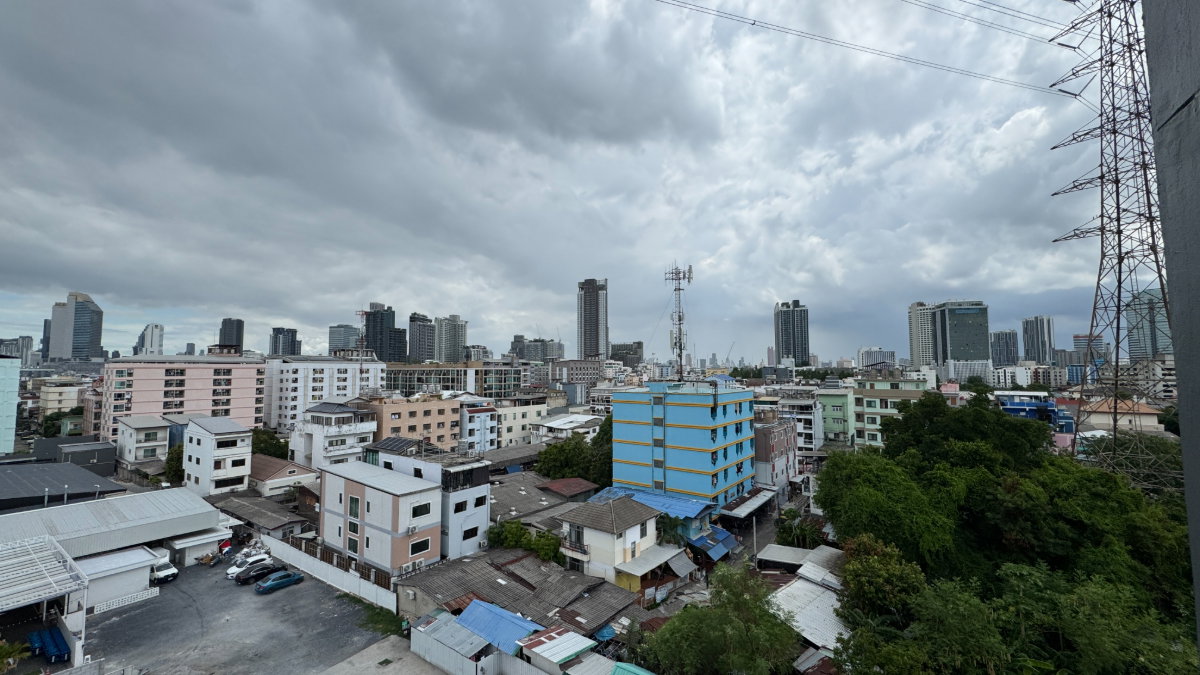 รูป คอนโด 33 ตร.ม. ชั้น 8 วิวโปร่ง โครงการ T.C. Tower ห้วยขวาง  - รูปที่ 9/13
