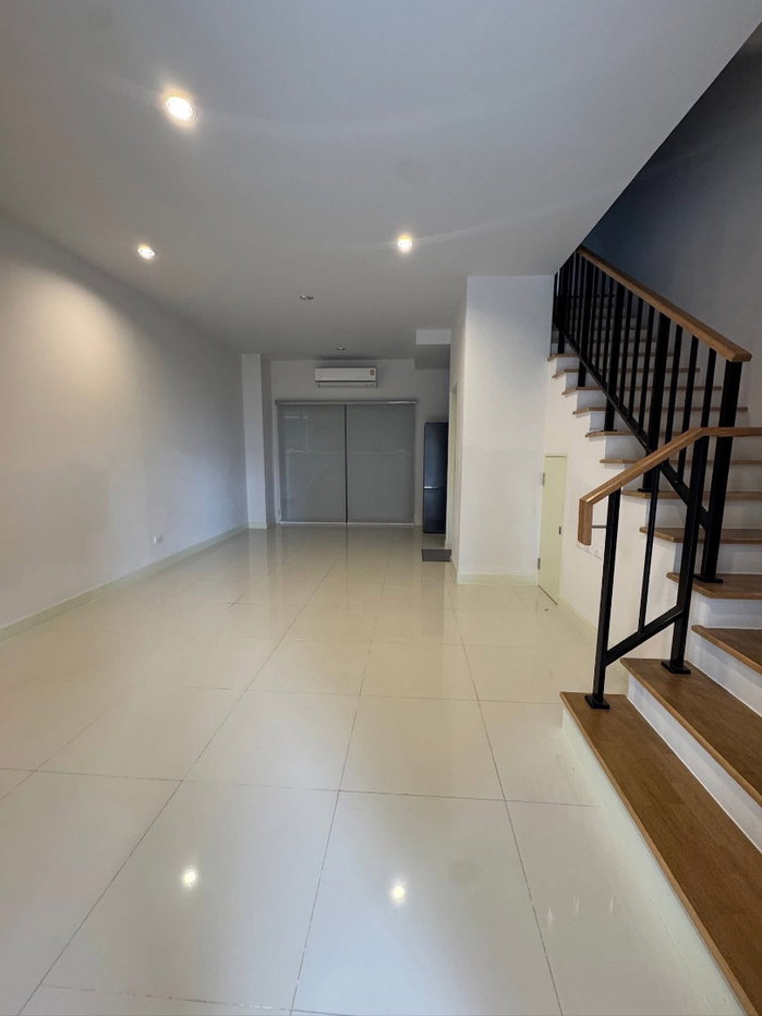 รูป 🏡 ให้เช่าทาวน์โฮม 3 ชั้น บ้านกลางเมือง บางนา-วงแหวน พร้อมเข้าอยู่  โลเคชั่นดีเดินทางสะดวก - รูปที่ 4/11