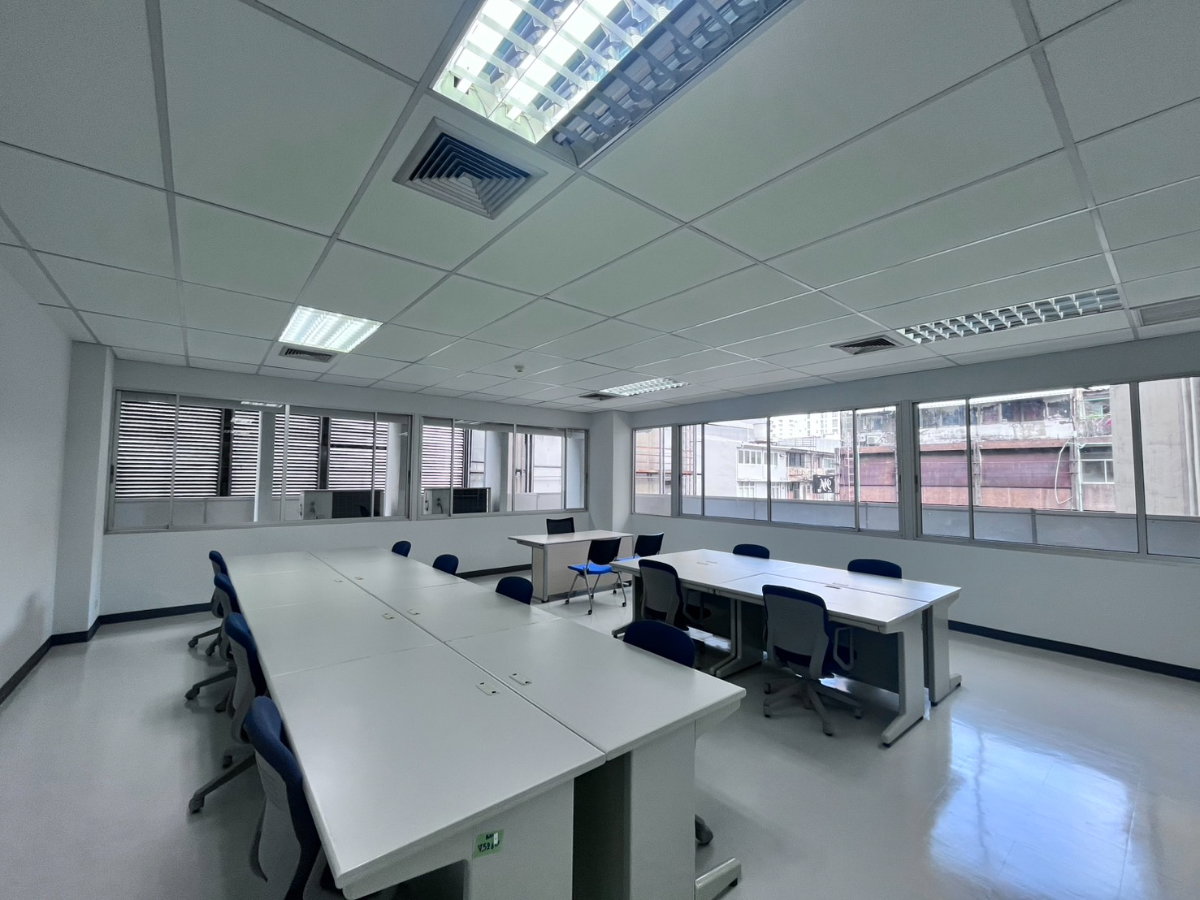 picture ðĒ YADA BUILDING READY-TO-MOVE-IN OFFICES Starting from only THB 70,000/month* - 6/8