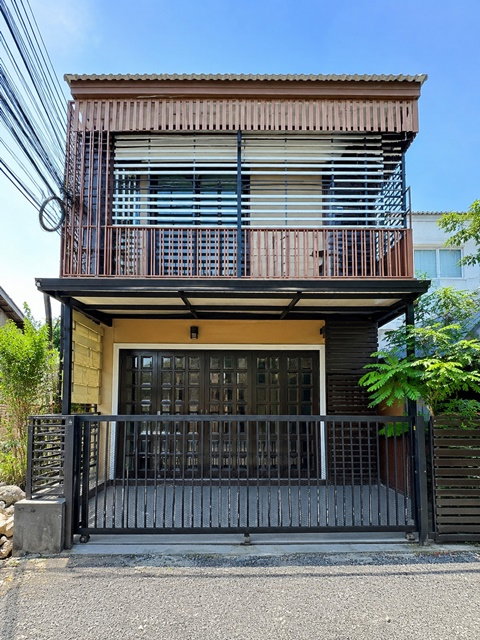 รูป กรุงเทพกรีฑา5-9 บ้านเดี่ยว 2 ชั้น 4นอน 3น้ำ หลังมุม 40 ตร.วา 160 ตร.ม. พร้อมเฟอร์ฯ ใกล้ตลาดลำสาลีและตลาดบางกะปิ 1.2 กม. - รูปที่ 1/8
