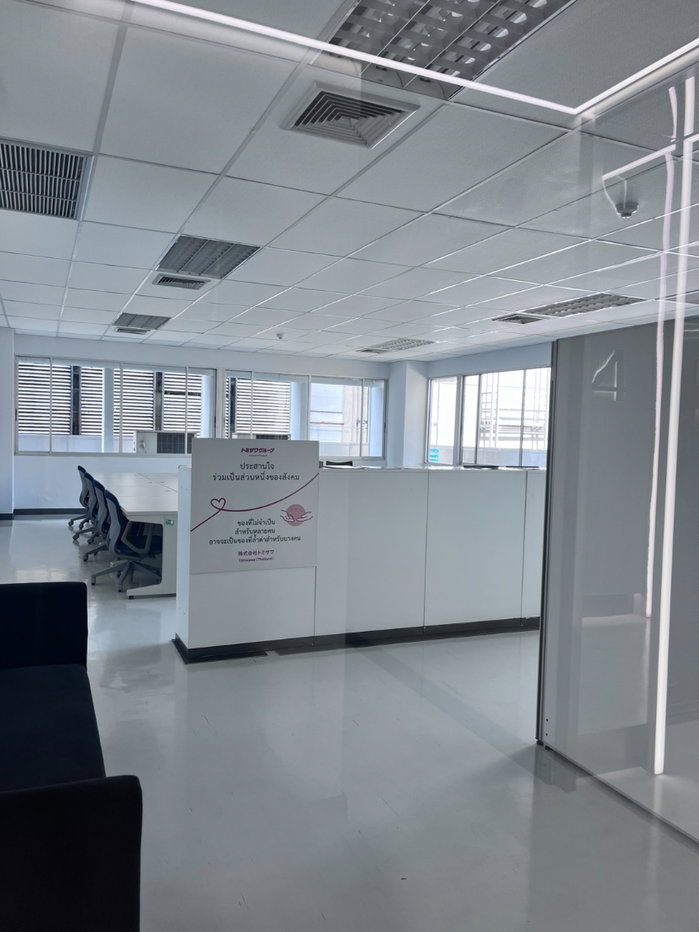 picture ðĒ YADA BUILDING READY-TO-MOVE-IN OFFICES Starting from only THB 70,000/month* - 7/8