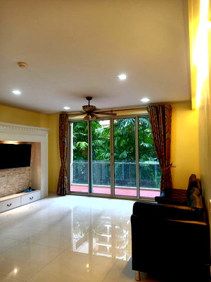 คอนโดให้เช่า : Condo for RENT : The Legend Saladaeng  (Pet allowed) size  110 sqm. 2 Bed /2 Bath (Bathtub)  /Corner room/ Balcony /Garden View   2nd  floor 