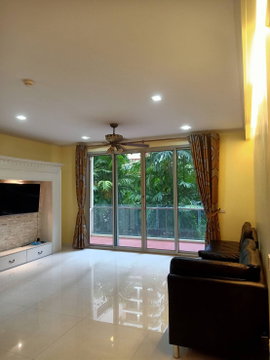 Condo for RENT : The Legend Saladaeng  (Pet allowed) size  110 sqm. 2 Bed /2 Bath (Bathtub)  /Corner room/ Balcony /Garden View   2nd  floor 