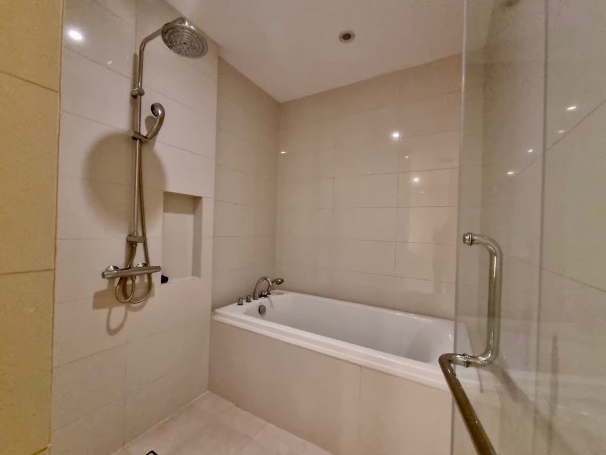 picture Bright Sukhumvit 24 | Rare type ðĨ Best Deal ð Near BTS Phromphong #2026060814768 - 16/18