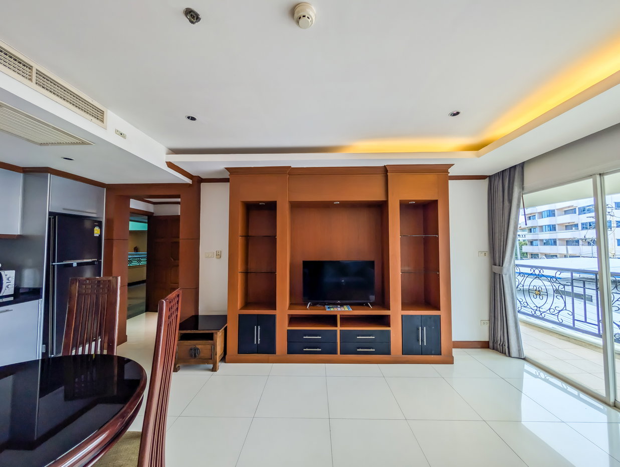 picture Tara Court 2 Bedroom Condo for Rent Pratumnak Hill - 2/16