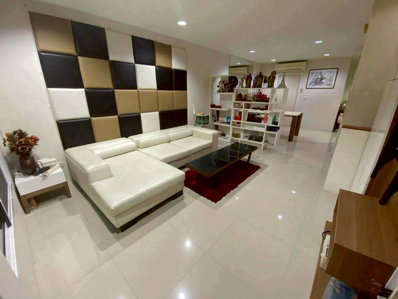 Townhouses for sale : ⭐✨TH-015 Townhome for Sale – Taradee Ratchaphruek✨⭐