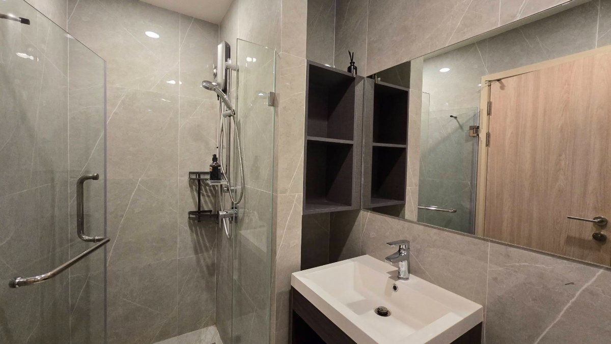 picture For Rent! Hot Deal Nue District R9 - 10/11