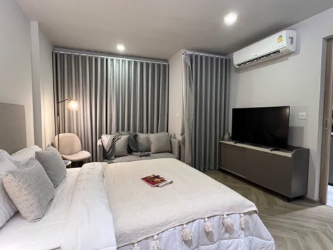 Condo for rent "Chapter Thonglor 25" 6th Floor | 29 sq.m. | 1 Bedroom | 1 Bathroom | Shuttle Van Service to BTS Thonglor & EmQuartier