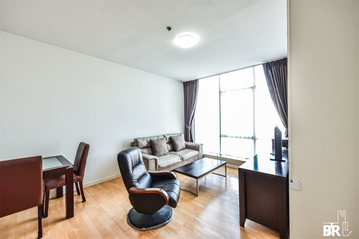 picture New Experience with a Condo in Prime Location Baan Sathorn-Chaopraya - 2/10