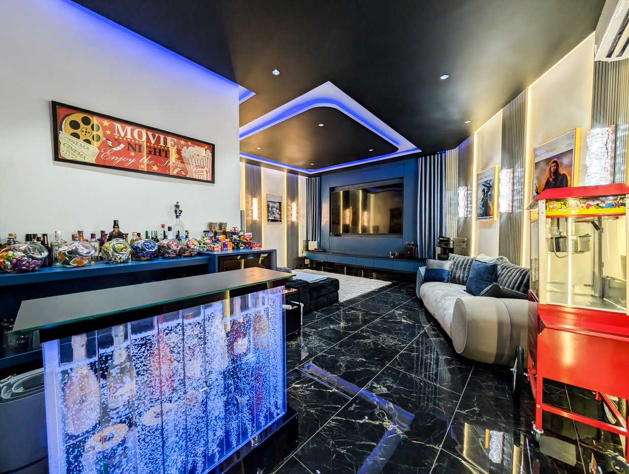 picture Luxury Pool Villa for Sale Thung Klom East Pattaya - 3/32