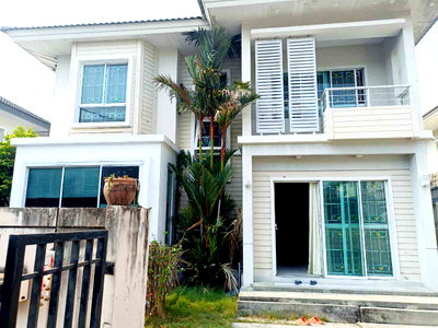 Houses for rent : Two-story detached house for rent in Pruksa Scenery Rangsit Khlong 3, Pathum Thani.