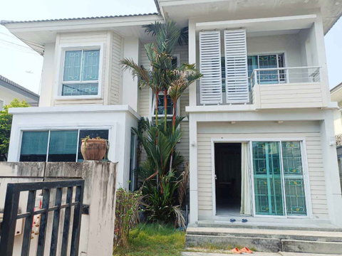 Two-story detached house for rent in Pruksa Scenery Rangsit Khlong 3, Pathum Thani.