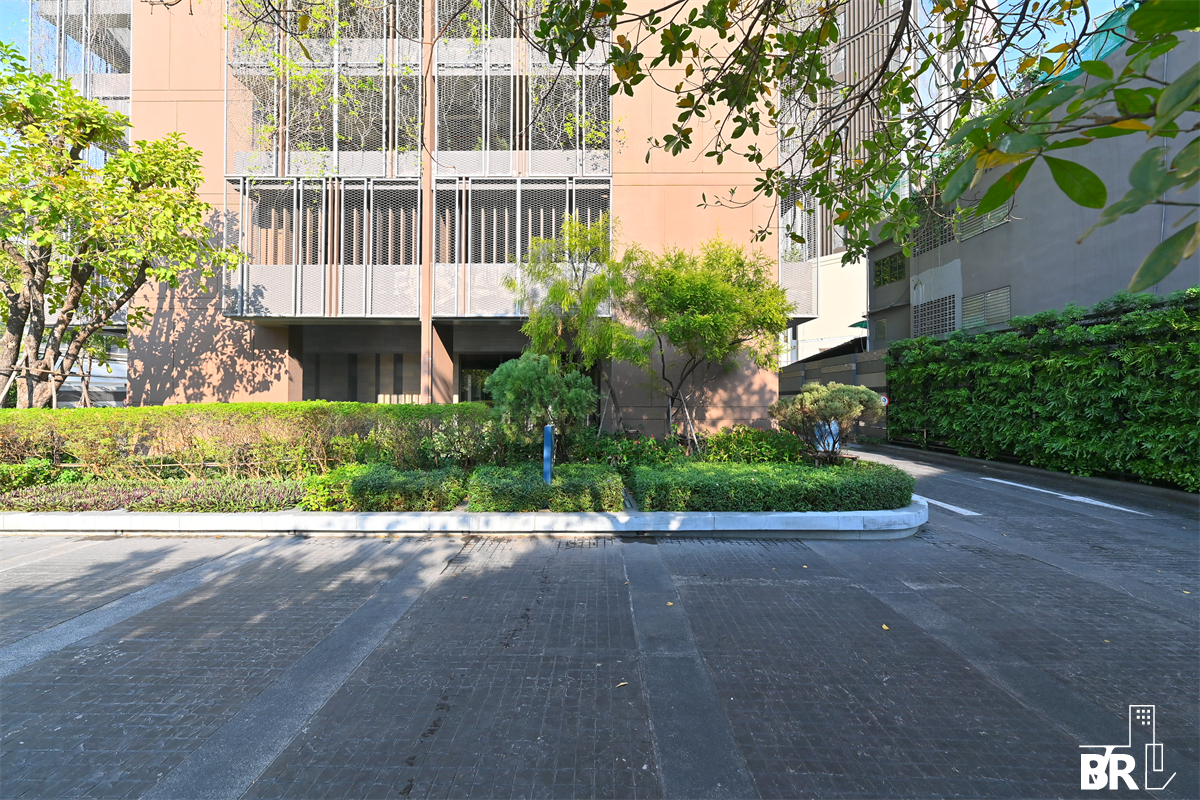 picture Full-featured common area The Lofts Ekkamai near BTS Ekkamai - 9/9