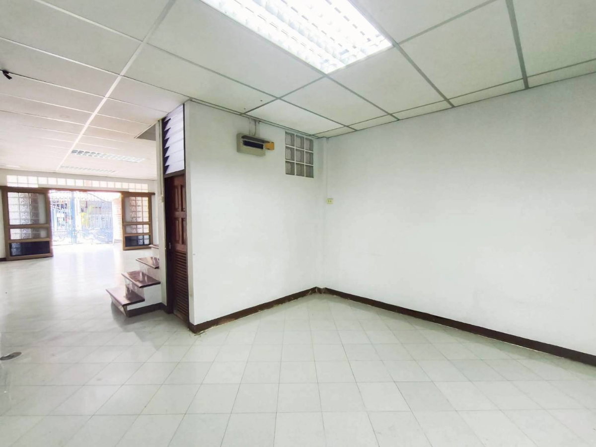 picture ⭐✨TH-012 Townhouse for Sale – Baan Sinpatthana 4✨⭐ - 9/20