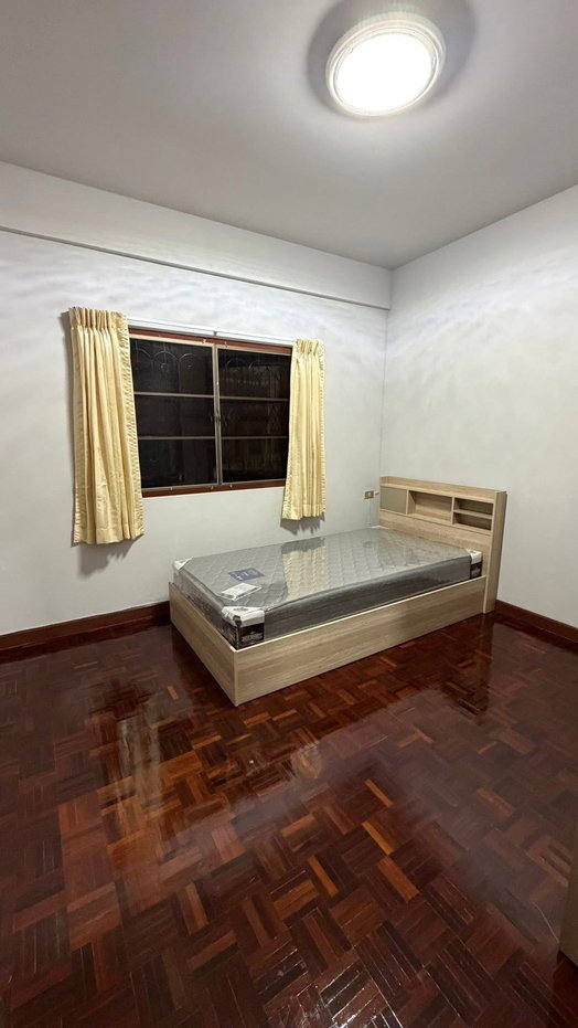 รูป 🏡 ให้เช่าบ้านเดี่ย ว60 ตร.วา หมู่บ้านชวนชื่น รามอินทรา – วัชรพล 3 ห้องนอน 2 ห้องน้ำ บรรยากาศร่มรื่น เงียบสงบ ใกล้ BTS เพียง 1.5 กม. - รูปที่ 7/15