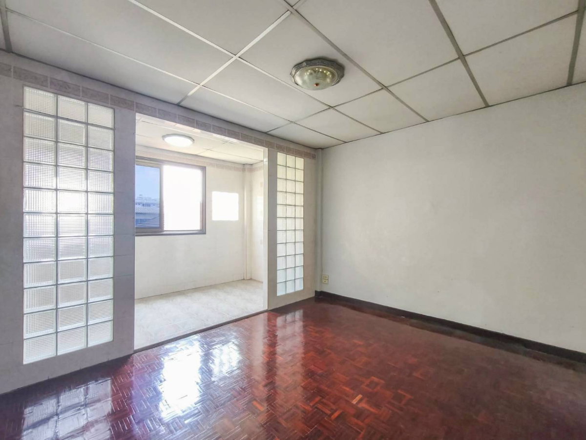 picture ⭐✨TH-012 Townhouse for Sale – Baan Sinpatthana 4✨⭐ - 18/20