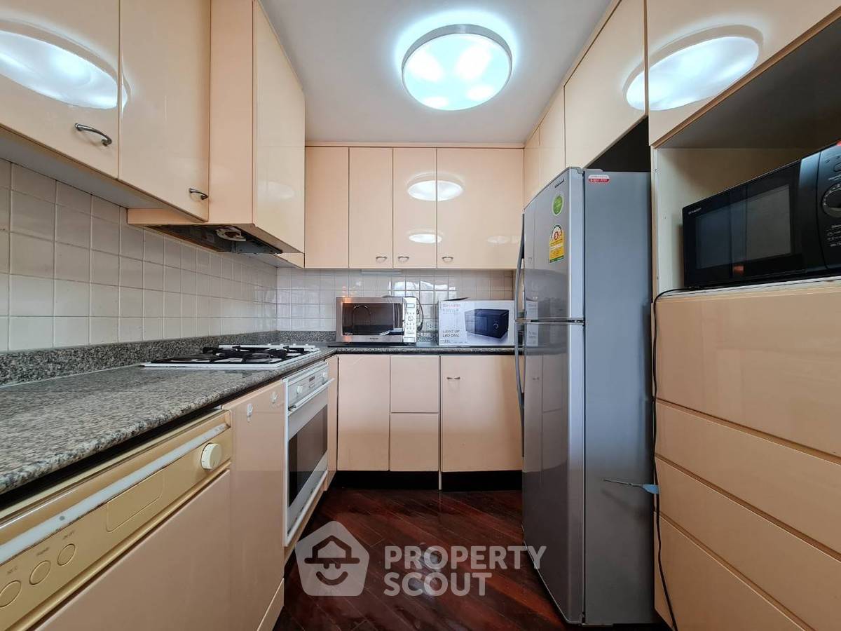 picture 2-BR Condo at Somkid Gardens Condominium near BTS Chit Lom (ID 932774) - 6/8