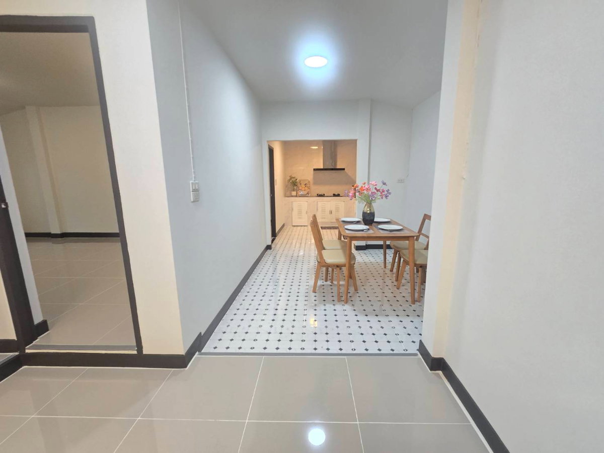 รูป บ้านเดี่ยว 1 ชั้น ตกแต่งรีโนเวทใหม่ พร้อมอยู่ วิว..หลังบ้านทุ่งนา หมู่บ้าน มีนบุรีการ์เด้นโฮม ถนนราษฎร์อุทิศ 48  ซอยย่อย10 แขวงแสนแสบ เขตมีนบุรี - รูปที่ 15/32