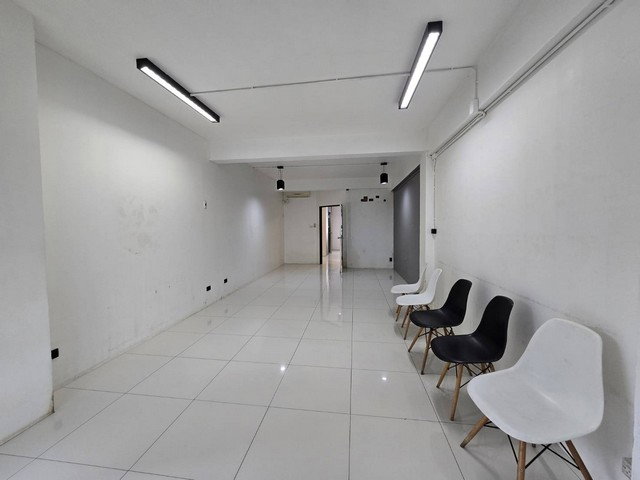 picture FOR RENT COMMERCIAL BUILDING PROPERTY 40000 BAHT per MONTH - 13/26