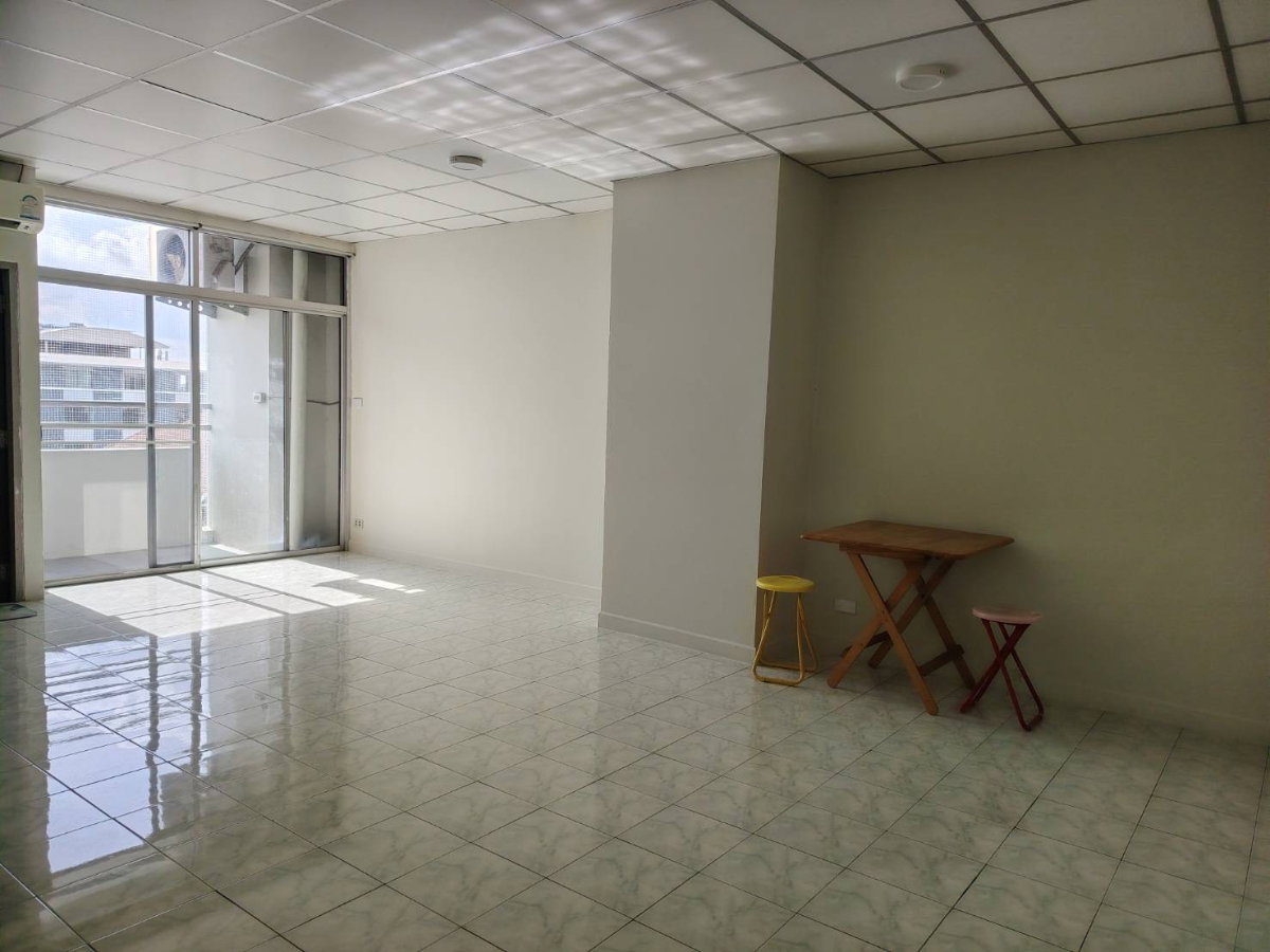 picture Large unit, 40 sq.m., located on the 5th floor Only THB 1,250,000! Approx. THB 31,xxx per sq.m.  - 6/11
