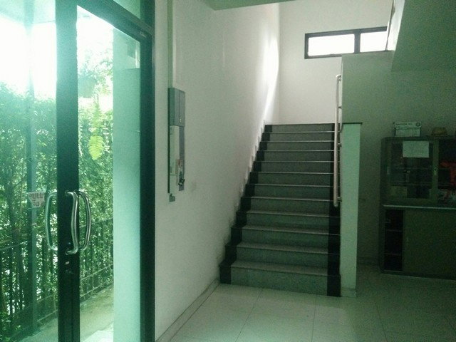 รูป HR3482เช่าอาคารพาณิชย์ 4 ชั้น หัวมุมคู้บอน 29 มีลิฟต์ พื้นที่ 1,700 ตรม. ที่จอดรถ 12 คัน ทำเลค้าขาย ใกล้รถไฟฟ้ารามอินทรา คู้บอน - รูปที่ 11/40