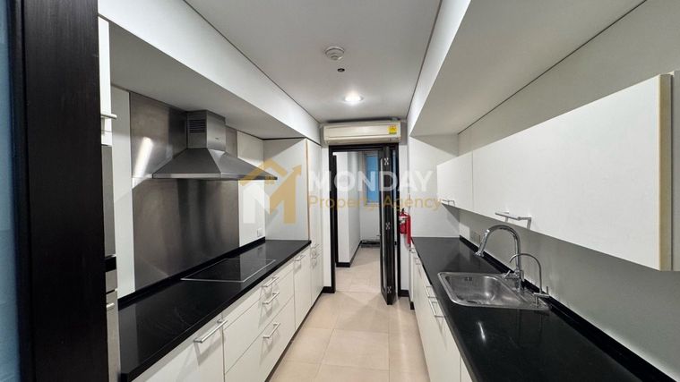2-bed condo for rent, 146 sqm, The Park Chidlom