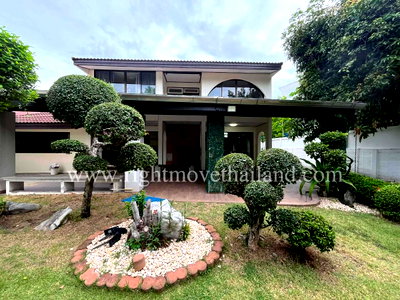 Houses for sale Bangna Commercial College : Rare Large Plot House for Sale – Pattanakarn 30