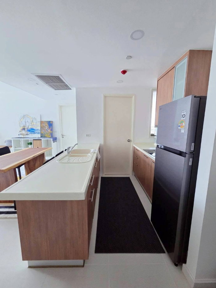 picture Condo for RENT : Manhattan Chitlom Condo 𝐒𝐢𝐳𝐞 : 89.5 sqm. 𝐓𝐲𝐩𝐞 : 2 Bed /2 Bath (Bathub) / Balcony /City View 𝐅𝐥𝐨𝐨𝐫 : 9th - 5/18