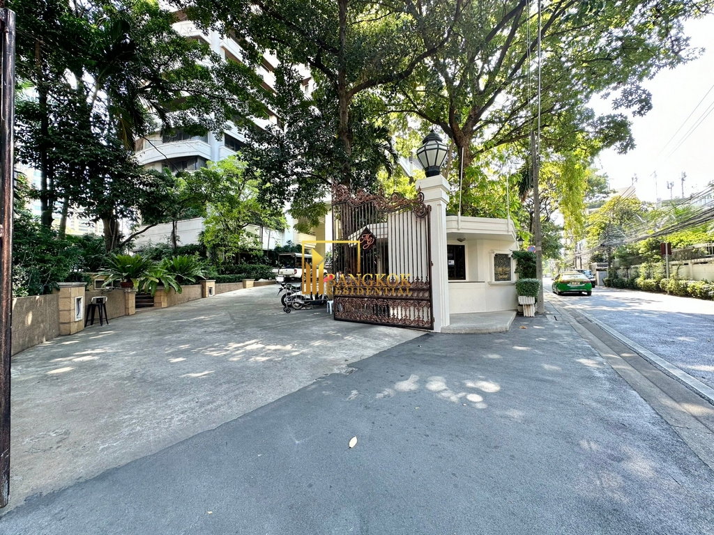 รูป Expansive 4 Bedroom Luxury Apartment For Rent in Asoke Area - BR21440AP - รูปที่ 44/44