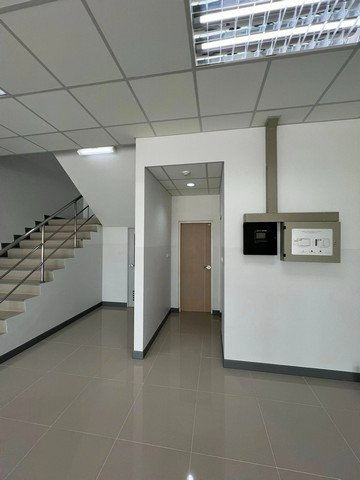 รูป HR3487ให้เช่าคลังสินค้าทำเลทองยุทธศาสตร์การขนส่ง บนถนนปู่เจ้าสมิงพราย สมุทรปราการ ตั้งอยู่บนพื้นที่สีเหลือง เหมาะสำหรับศูนย์กระจายสินค้า - รูปที่ 33/39