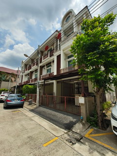 ✅ Corner townhome for sale, can make an office, close to the expressway and Watcharapol BTS ✅ Premium Place 9 Sukhonthasawat