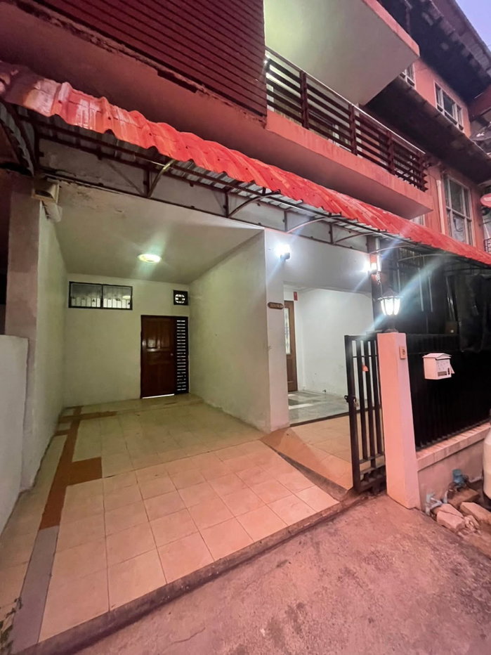 รูป ให้เช่าบ้าน ลาดพร้าว หมู่บ้านมนตรีทาวน์โฮม ลาดพร้าว87แยก10   - รูปที่ 2/12