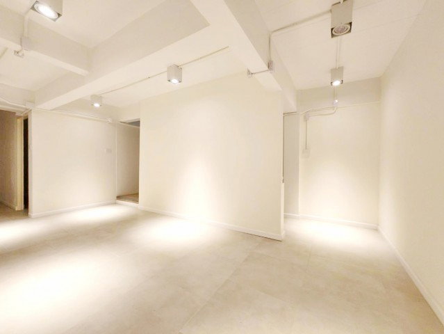 รูป MRTรามอินทรา กม.9 500ม. 15นอน 1305ตรม. ให้เช่าอาคารคลีนิค โชว์รูม 6ชั้น MRTคู้บอน 800ม. รพ.สินแพทย์ 11แอร์ใหม่ แฟชั่น 3คูหา 72 ตรว. - รูปที่ 5/8