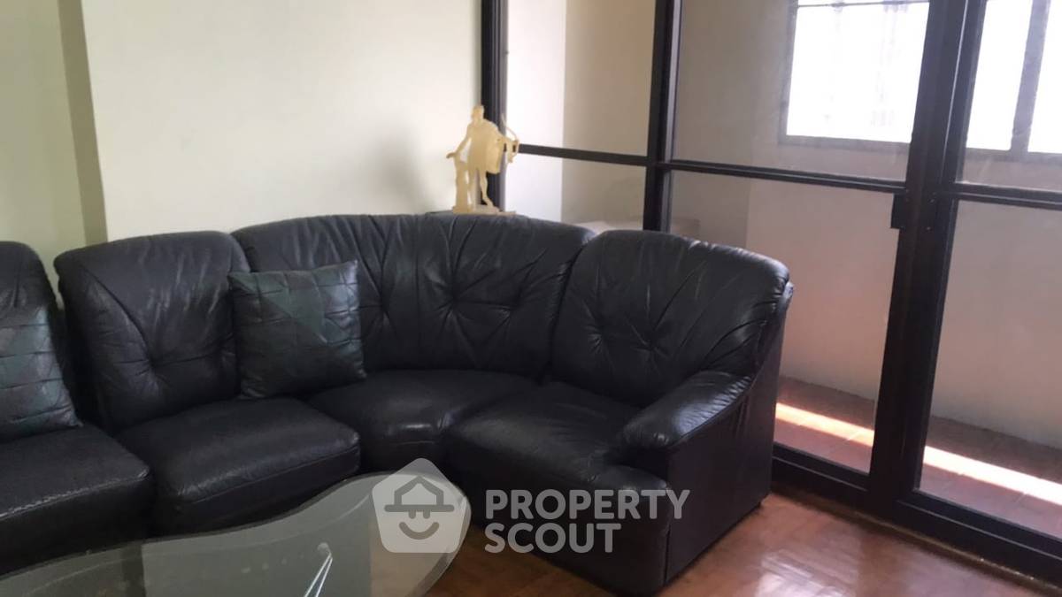 picture 1-BR Condo at The Winning Tower near ARL Ramkhamhaeng (ID 1552707) - 3/7