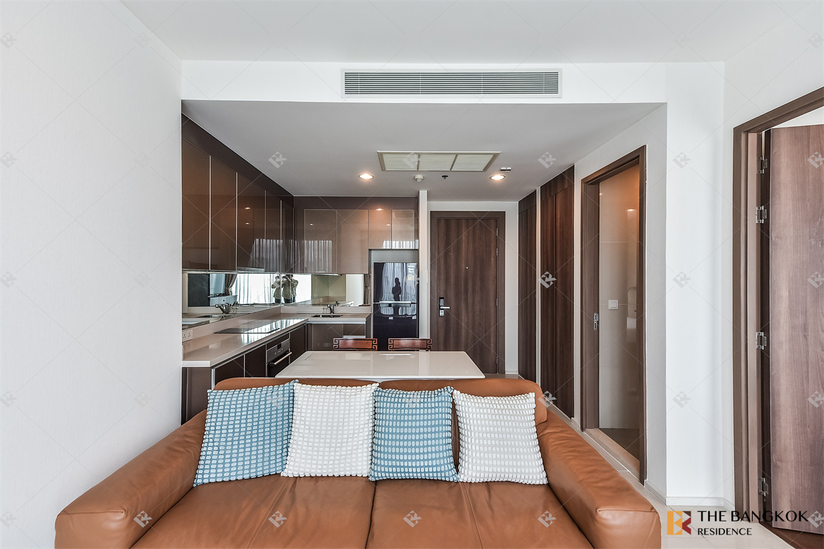 picture Ready-to-move-in, Prime Location Condo Menam Residences - 3/10