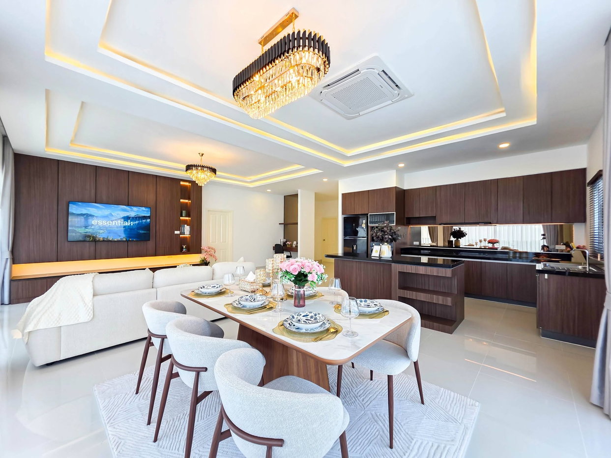 รูป Luxury 3-Bedroom Pool Villa for Sale Huay Yai - รูปที่ 8/28