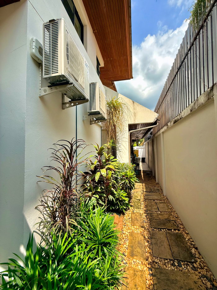 รูป ขายบ้านเดี่ยวหลังใหญ่ 243 ตร.ว. หมู่บ้านปัญญาอินทรา P1 พื้นที่ใช้สอย 560 ตร.ม.  ทิศใต้ ฮวงจุ้ยเศรษฐี  มีบ่อปลาคาร์ฟและสวนสวยหลังบ้าน พร้อมอยู่!  - รูปที่ 15/83
