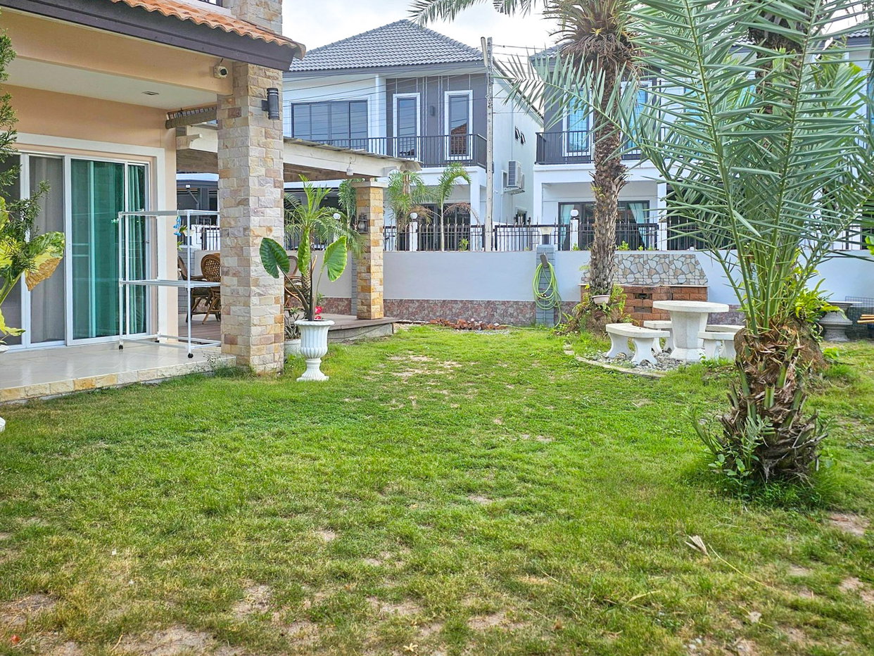 picture House for Sale East Pattaya–Huai Yai Area - 8/10