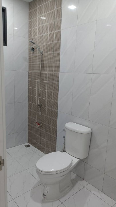 รูป บ้านเดี่ยว 2 ห้องนอน 2 ห้องน้ำ 1 ห้องนั่งเล่น 1 ห้องครัว พร้อมเฟอร์นิเจอร์ ที่เสนา จังหวัดพระนครศรีอยุธยา ราคา 3 ล้านถ้วน - รูปที่ 2/26